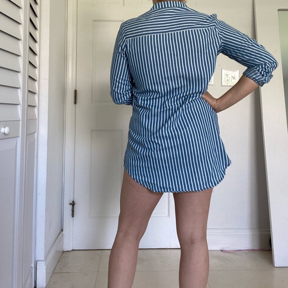 Oversized blue and white striped shirt dress - Picture 2 of 2